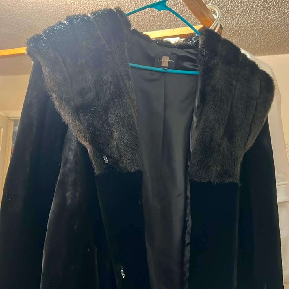 Faux Fur size Lg Gallery ankle length coat